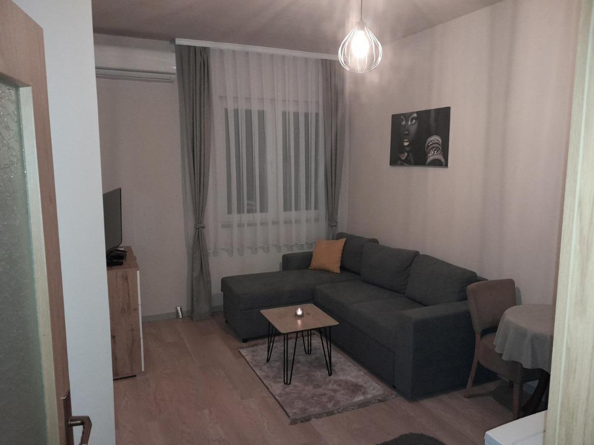 Gray Apartament 2 Pristina Exterior foto